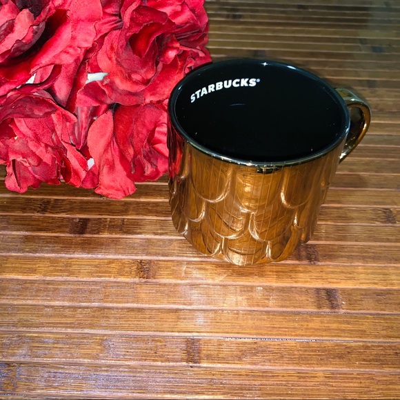 Starbucks 2019 LIMITED EDT Gold Mermaid Scale Mug - Picture 4 of 5